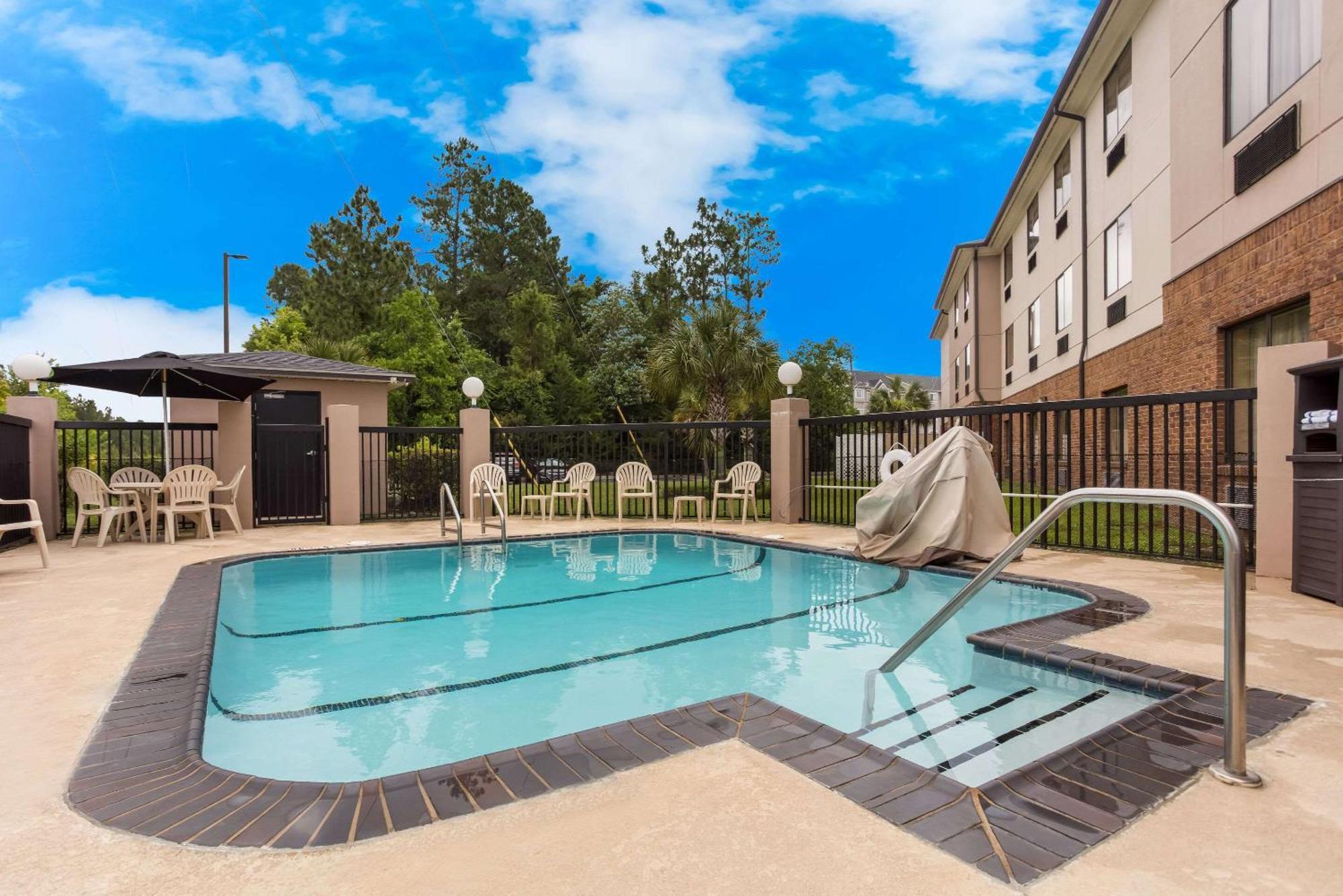 Comfort Suites North Mobile Saraland Exterior photo